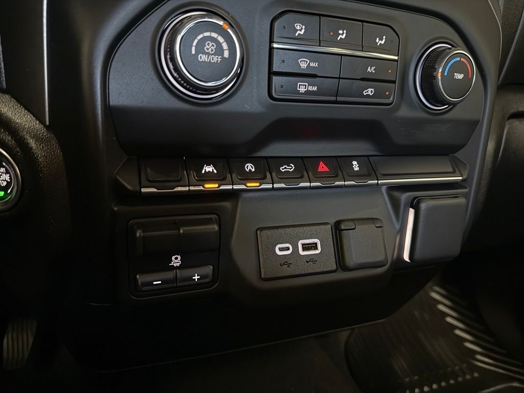 2025 Chevrolet Silverado 1500 Custom