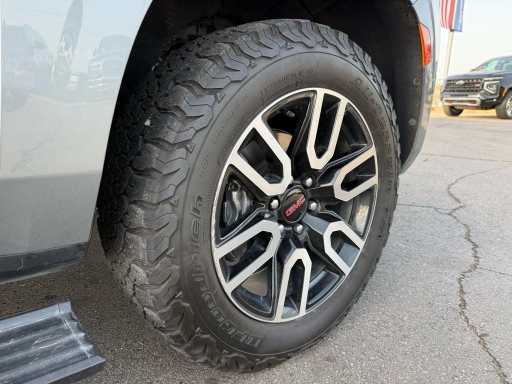 2023 GMC Yukon AT4 TECH PACK,PANO ROOF