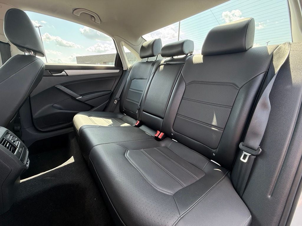 2022 Volkswagen Passat 2.0T SE