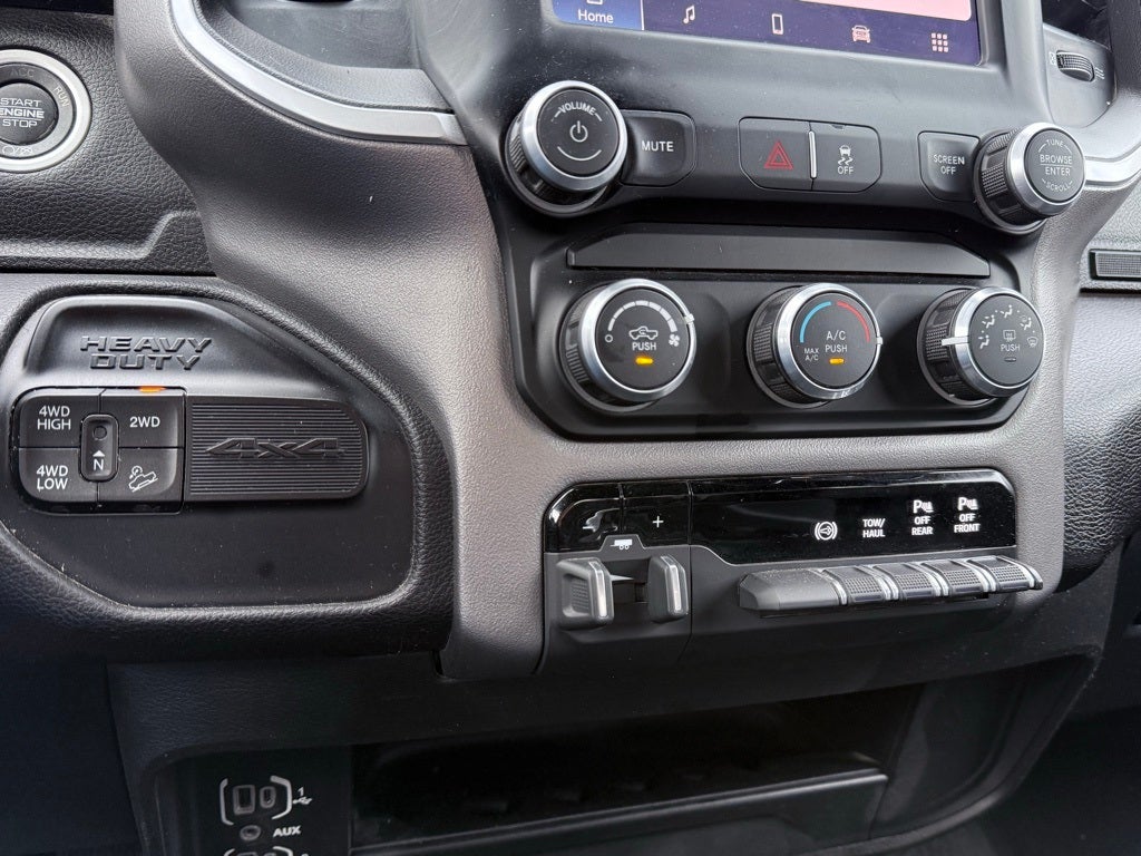 2024 RAM 2500 Big Horn OFF ROAD PACKAGE