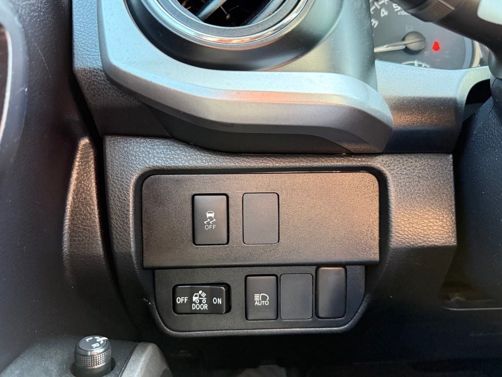 2020 Toyota Tacoma SR5 V6