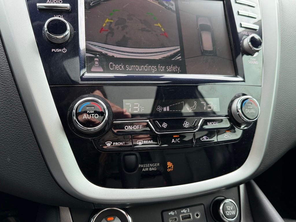 2022 Nissan Murano SL Moonroof Package