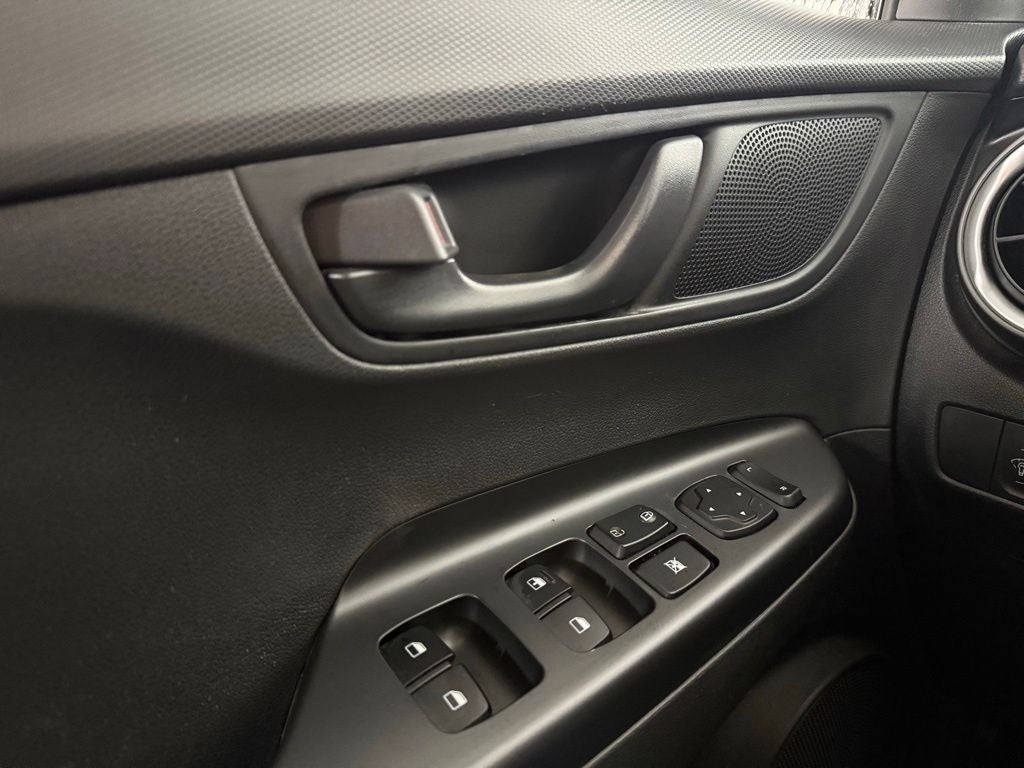2022 Hyundai Kona SE