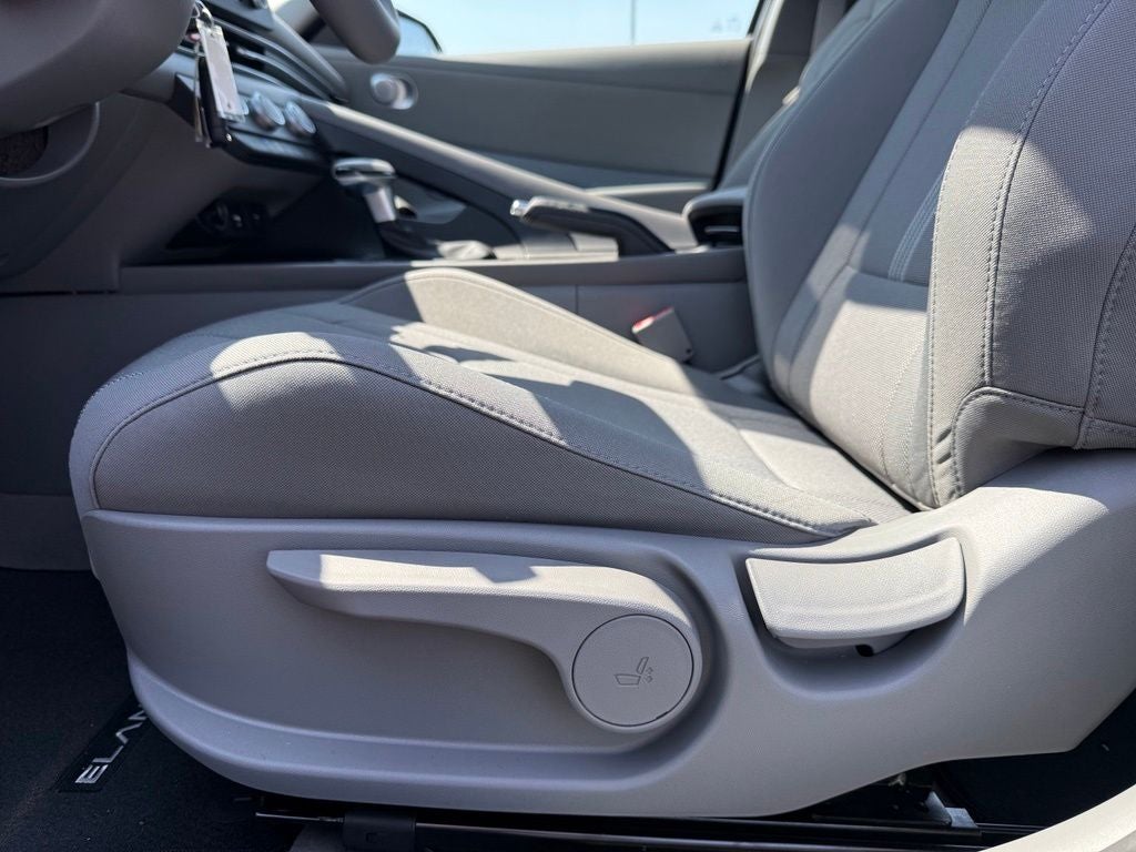 2024 Hyundai Elantra SE CPO Eligible
