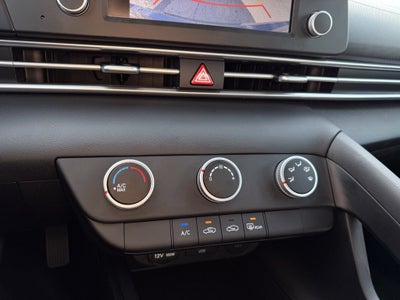 2025 Hyundai Elantra SE CPO Eligible
