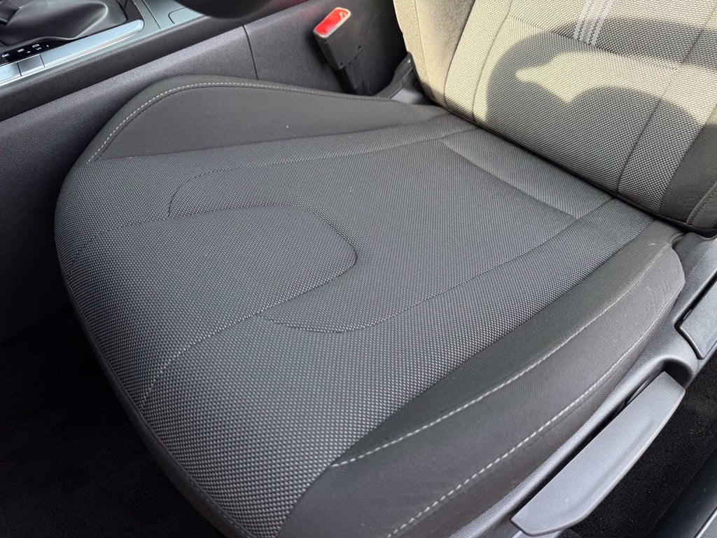 2025 Hyundai Elantra SE CPO Eligible