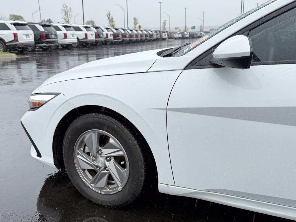 2025 Hyundai Elantra SE CPO Eligible