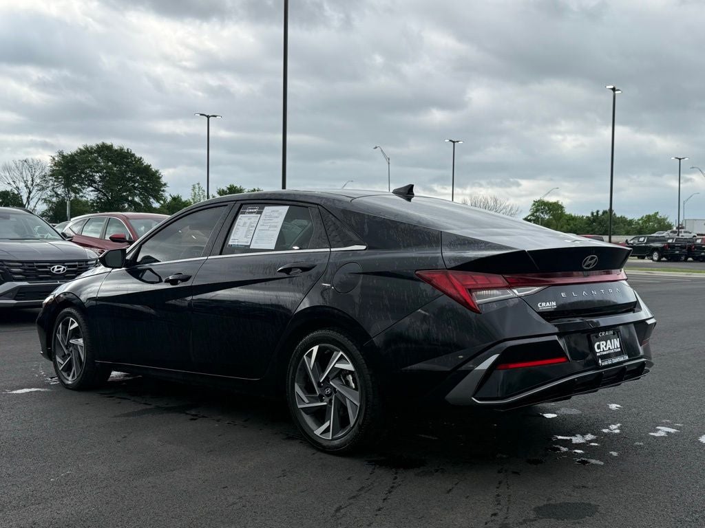 2024 Hyundai Elantra SEL convenience pack