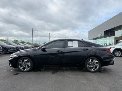 2024 Hyundai Elantra SEL convenience pack