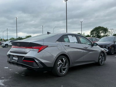 2024 Hyundai Elantra SEL convenience pack