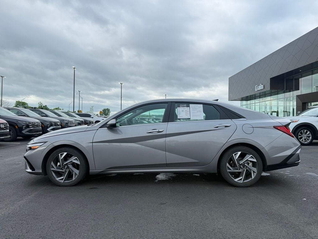 2024 Hyundai Elantra SEL convenience pack