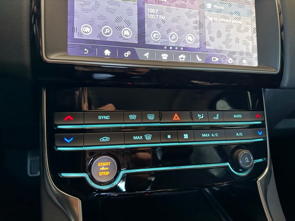 2019 Jaguar XE 25t Premium