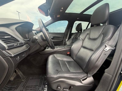 2020 Volvo XC90 T6 Momentum