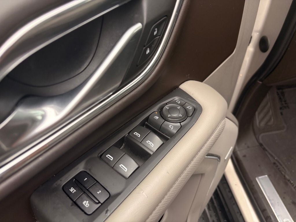 2022 GMC Yukon XL SLT