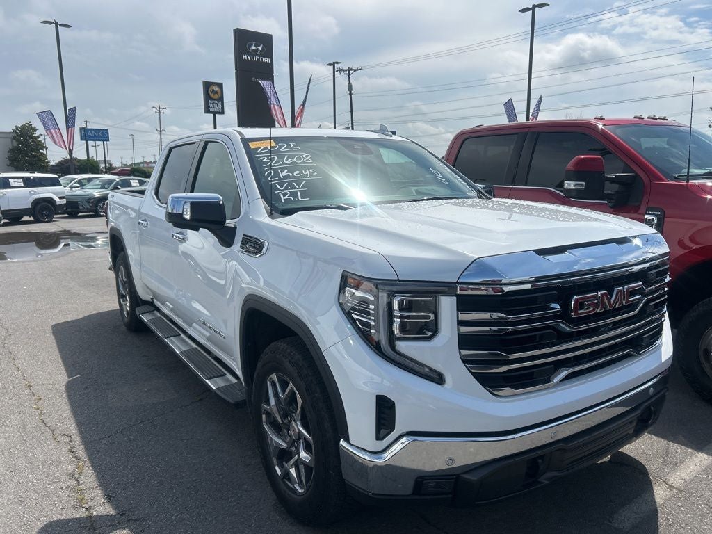 2025 GMC Sierra 1500 SLT