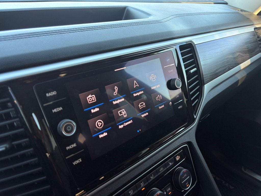 2022 Volkswagen Atlas 2.0T SE w/Technology