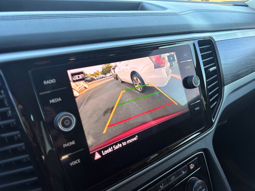 2022 Volkswagen Atlas 2.0T SE w/Technology