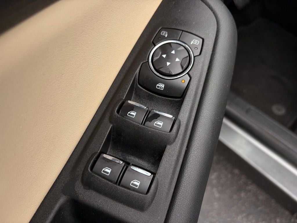 2020 Ford Edge SE
