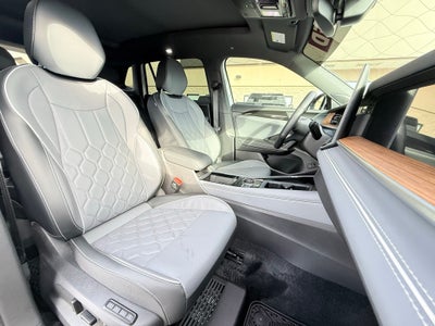 2026 Volkswagen Tiguan 2.0T SEL R-Line Turbo