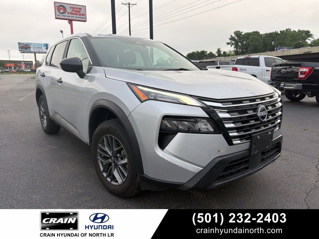 2024 Nissan Rogue S 1-Owner / Rear Parking Sensors / NissanConnect fea