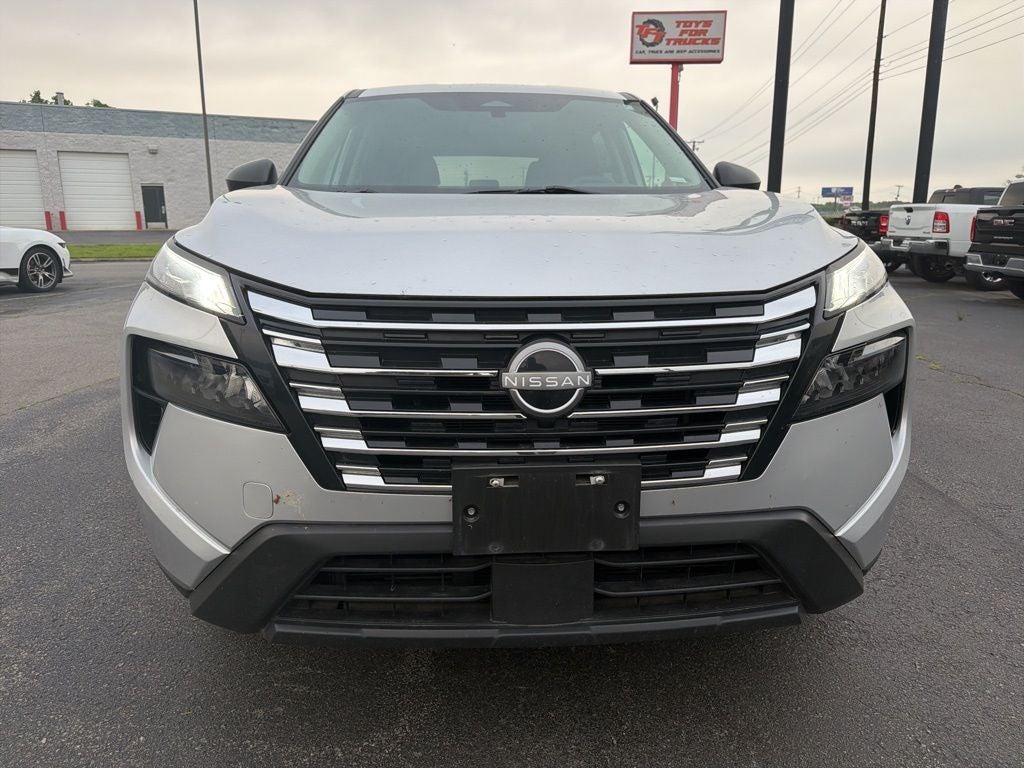 2024 Nissan Rogue S 1-Owner / Rear Parking Sensors / NissanConnect fea
