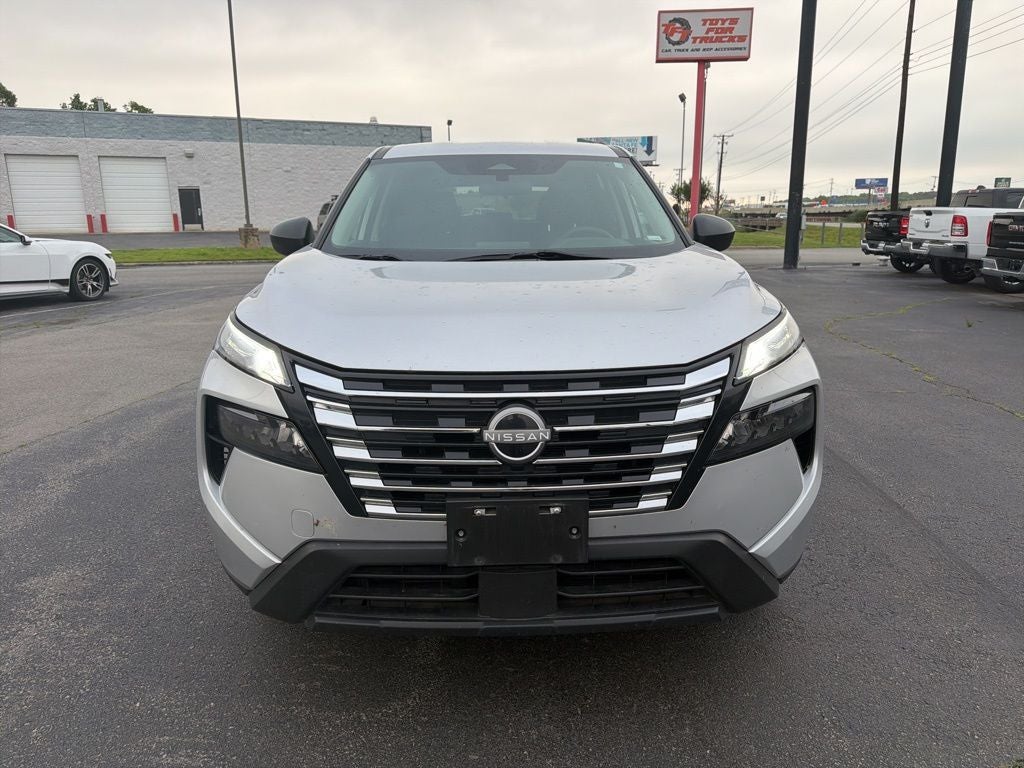 2024 Nissan Rogue S 1-Owner / Rear Parking Sensors / NissanConnect fea