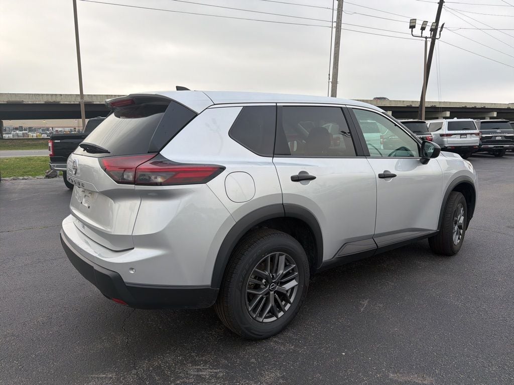 2024 Nissan Rogue S 1-Owner / Rear Parking Sensors / NissanConnect fea