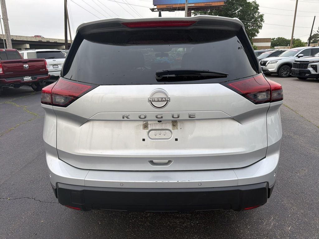 2024 Nissan Rogue S 1-Owner / Rear Parking Sensors / NissanConnect fea