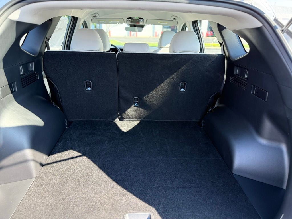 2025 Hyundai Tucson SE SUPER LOW MILES / CLEAN CARFAX / APPLE CARPLAY & A