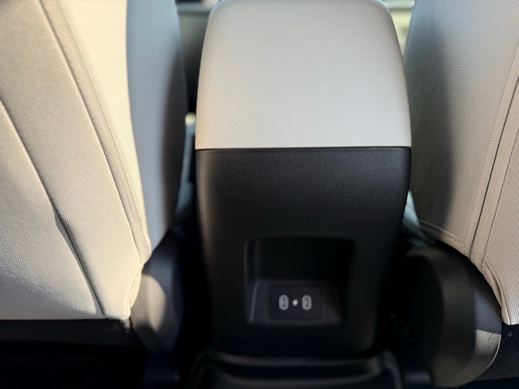 2025 Hyundai Tucson SE SUPER LOW MILES / CLEAN CARFAX / APPLE CARPLAY & A