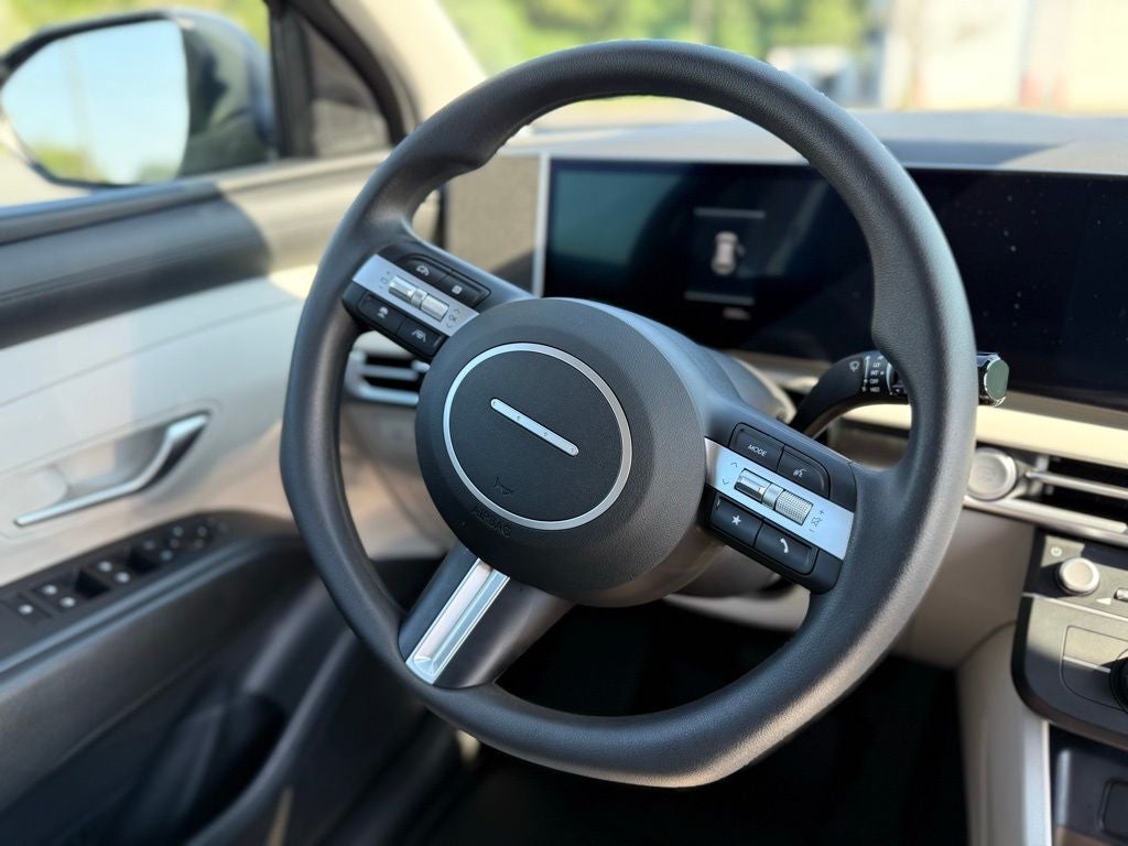 2025 Hyundai Tucson SE SUPER LOW MILES / CLEAN CARFAX / APPLE CARPLAY & A
