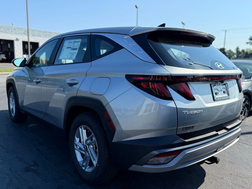 2025 Hyundai Tucson SE SUPER LOW MILES / CLEAN CARFAX / APPLE CARPLAY & A