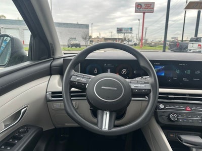 2025 Hyundai Tucson SE LOW MILEAGE /CLEAN CARFAX / APPLE CARPLAY & ANDROI