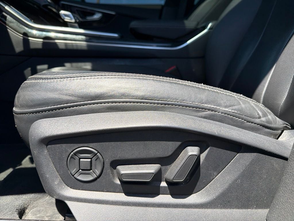 2020 Audi Q8 55 Prestige quattro