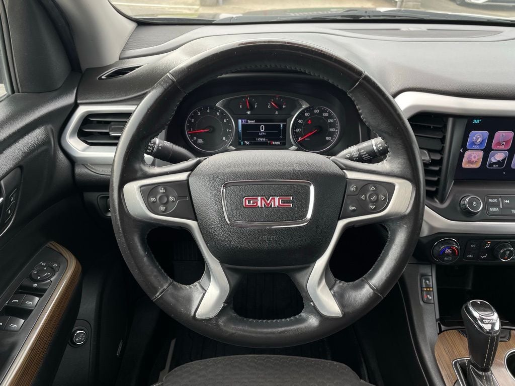 2017 GMC Acadia SLE-2