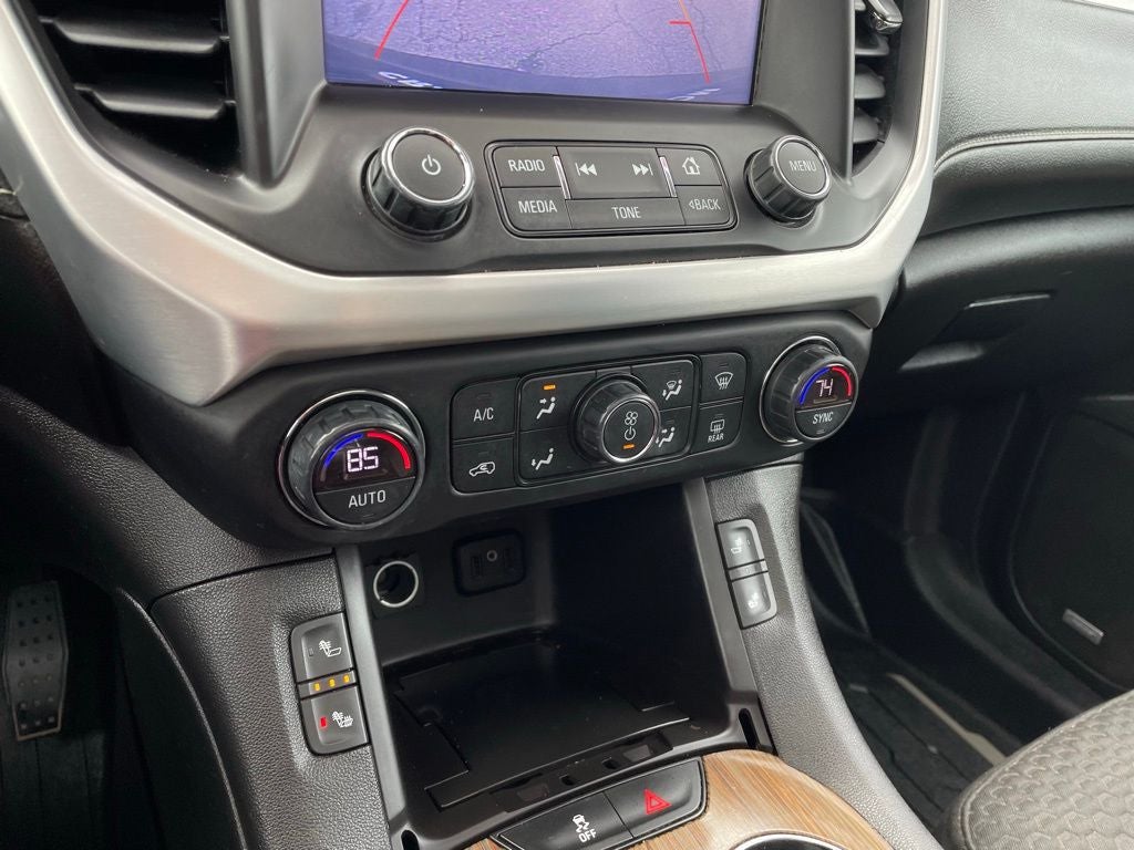 2017 GMC Acadia SLE-2