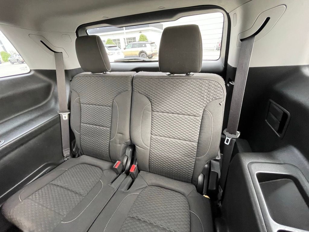 2017 GMC Acadia SLE-2