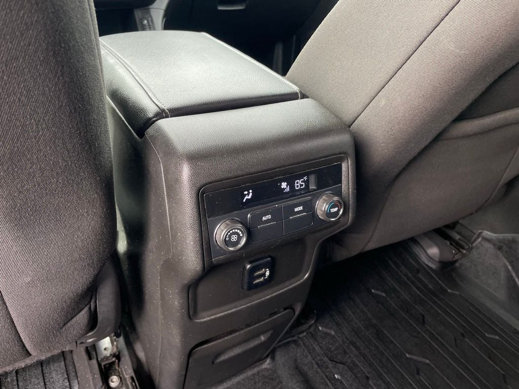 2017 GMC Acadia SLE-2