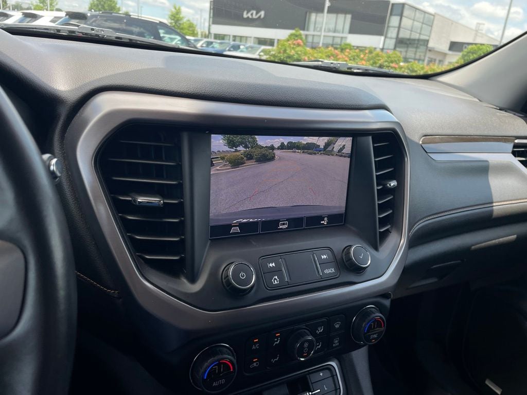 2022 GMC Acadia AT4