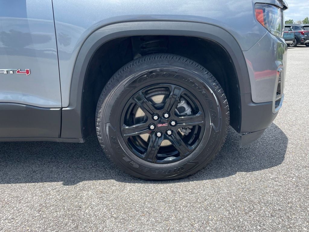 2022 GMC Acadia AT4
