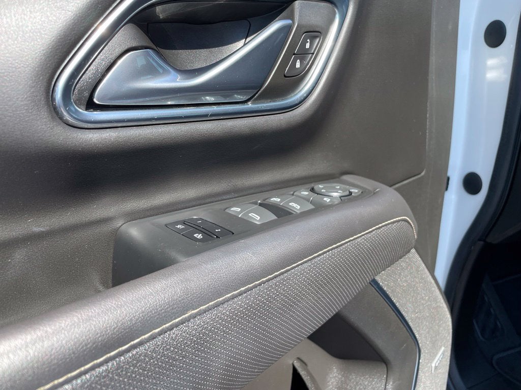 2022 GMC Yukon SLT Premium Luxury Package-Clean Carfax