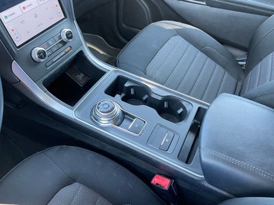 2022 Ford Edge SE