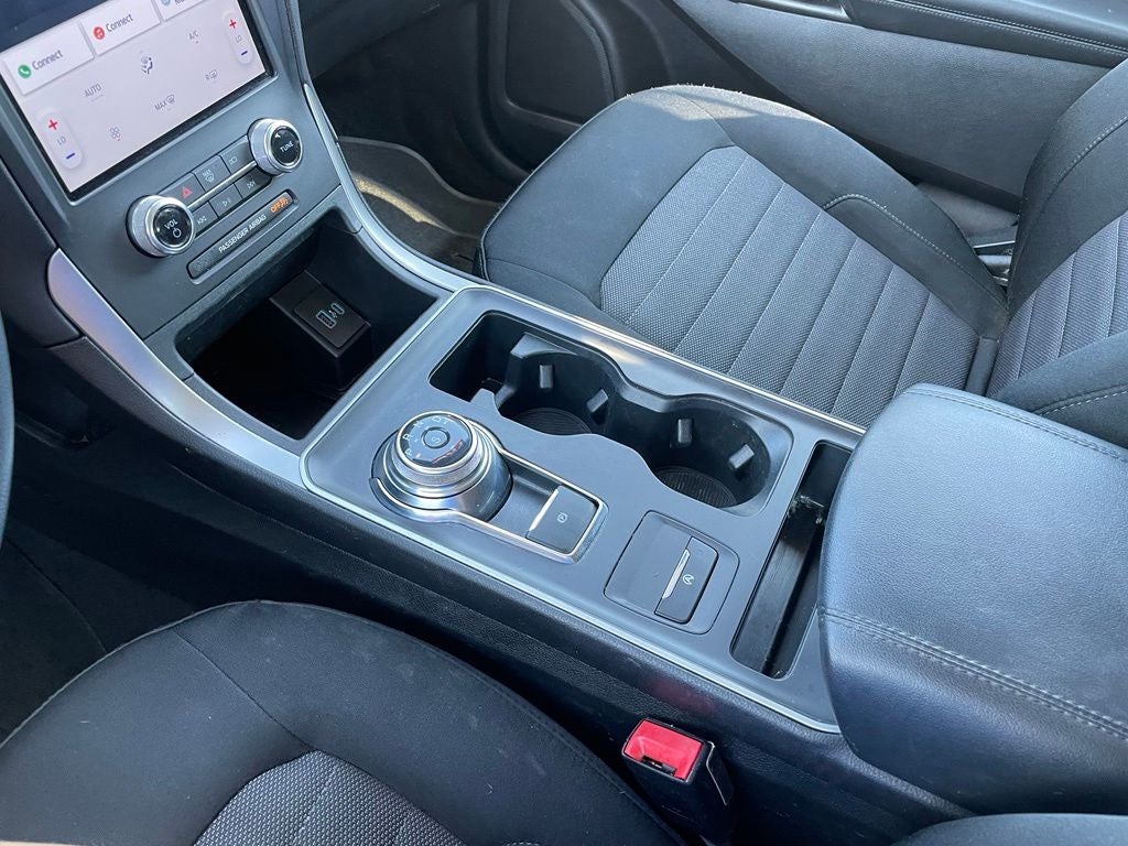 2022 Ford Edge SE
