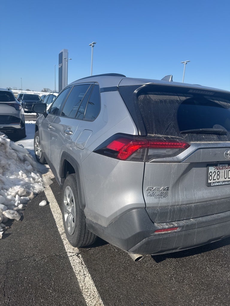 2020 Toyota RAV4 LE