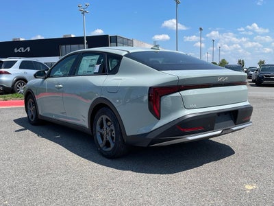 2026 Kia K4 LXS