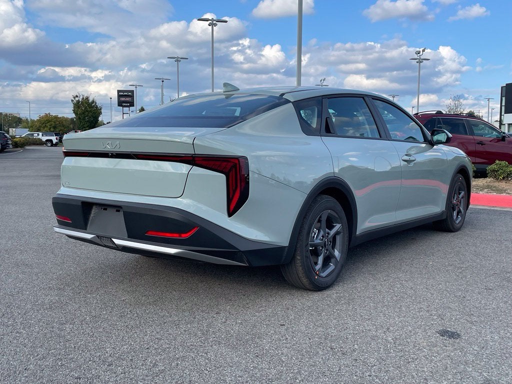 2027 Kia K4 LXS