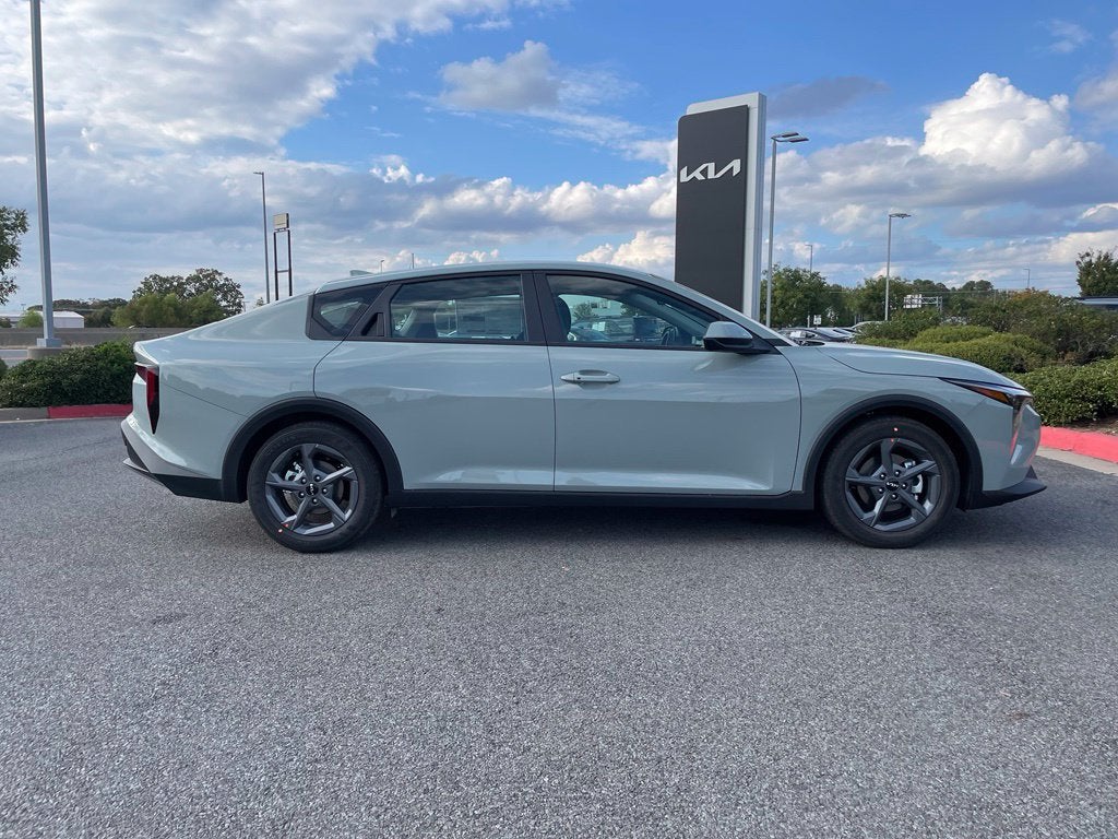 2027 Kia K4 LXS