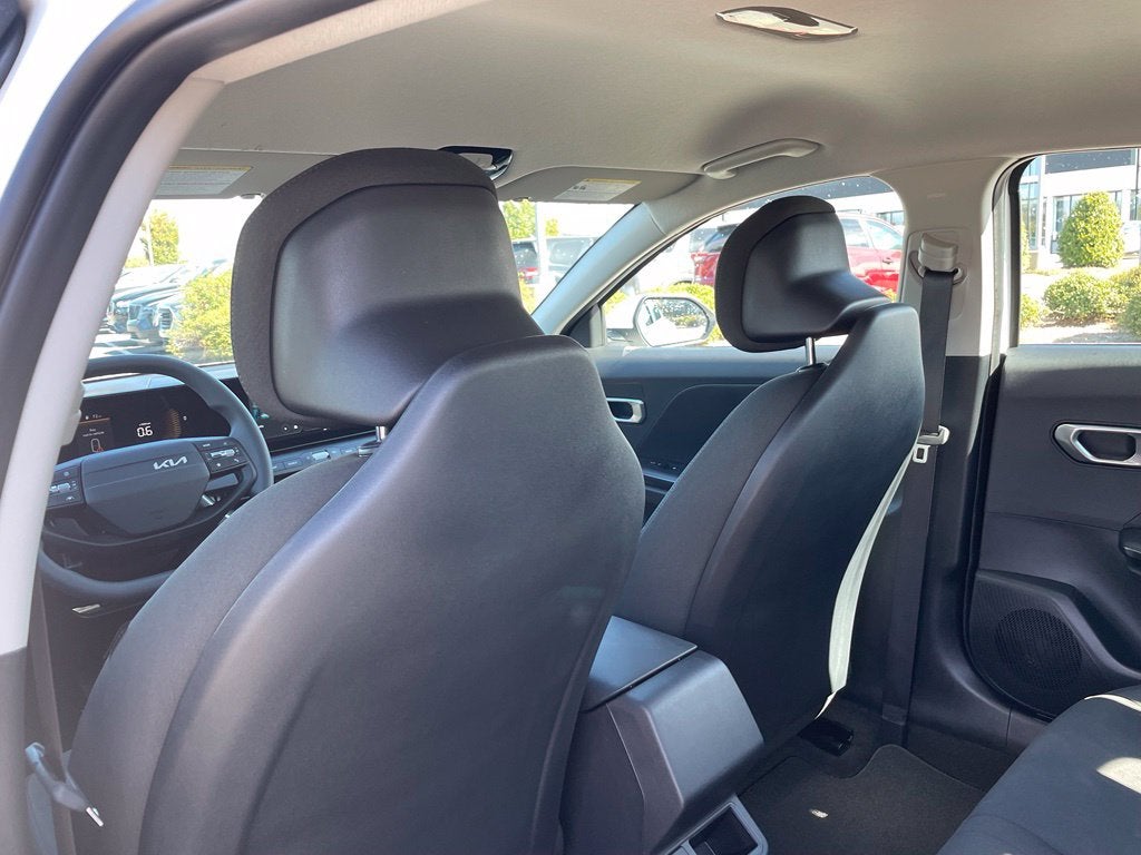 2027 Kia K4 LX