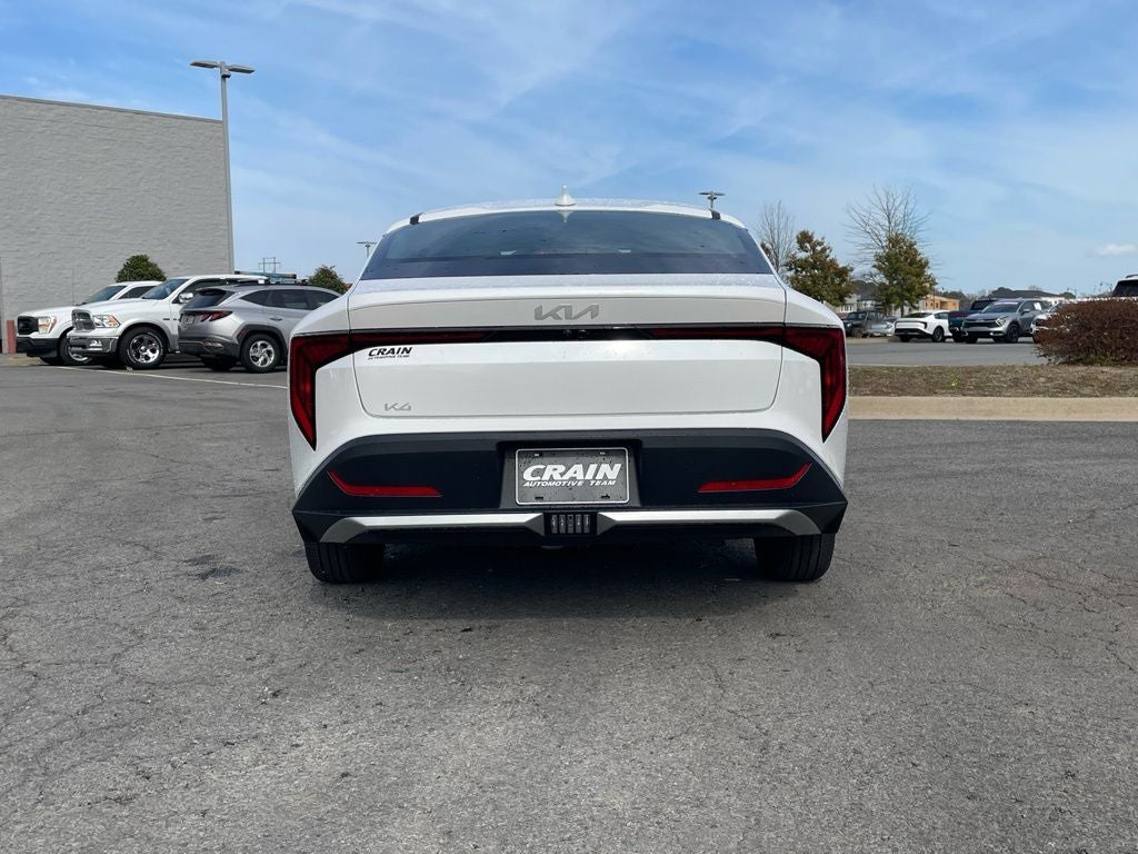 2026 Kia K4 LXS