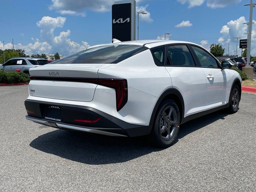 2026 Kia K4 LXS